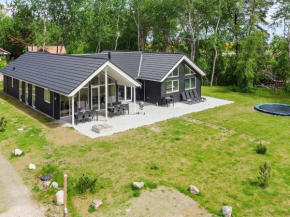 18 person holiday home in V ggerl se, Bogø By